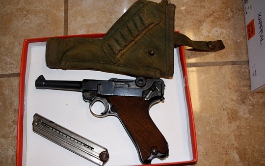 Click image for larger version

Name:	Luger1917.jpg
Views:	28
Size:	107.5 KB
ID:	18000