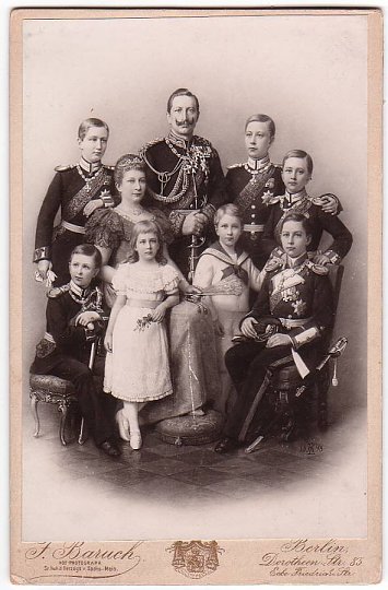 Click image for larger version

Name:	Wilhelm & Family.jpg
Views:	30
Size:	99.3 KB
ID:	26708