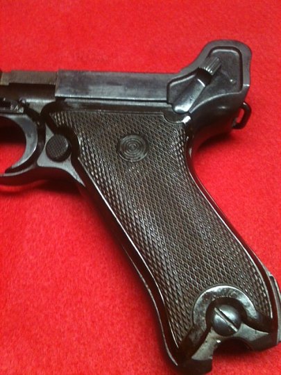 Click image for larger version

Name:	luger4.jpg
Views:	106
Size:	140.2 KB
ID:	27059