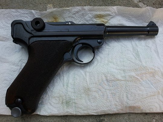 Click image for larger version

Name:	Luger4-1.jpg
Views:	216
Size:	185.2 KB
ID:	29116