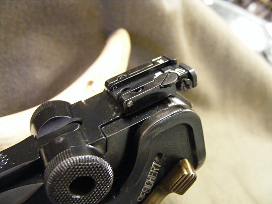 Click image for larger version

Name:	rear sight.jpg
Views:	39
Size:	122.1 KB
ID:	48592