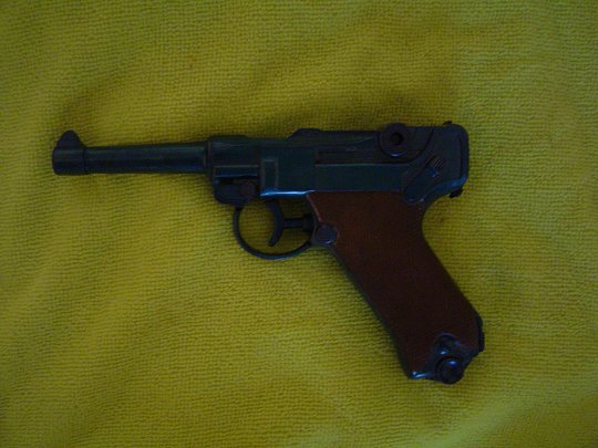 Click image for larger version

Name:	squirt luger.jpg
Views:	153
Size:	144.8 KB
ID:	60883