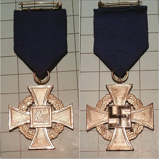 Click image for larger version

Name:	P 06 Z NAVY MEDALS (1).jpg
Views:	140
Size:	201.7 KB
ID:	78089