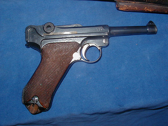 Click image for larger version

Name:	Luger right Berlin Police marked WWII Worth $2500. up.jpg
Views:	151
Size:	153.2 KB
ID:	84511