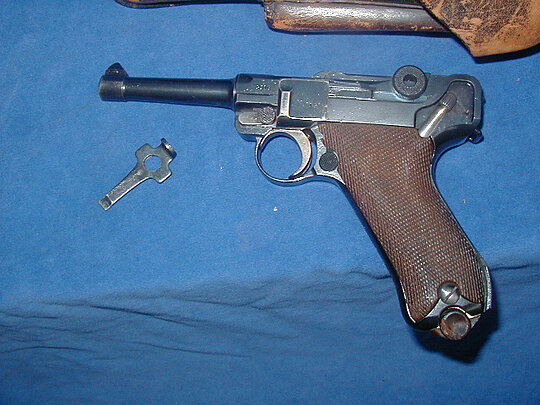 Click image for larger version

Name:	Luger SER 3114 left w tool  Berlin Police marked WWII Worth Don't Know  Guess $3M..jpg
Views:	133
Size:	149.8 KB
ID:	84512