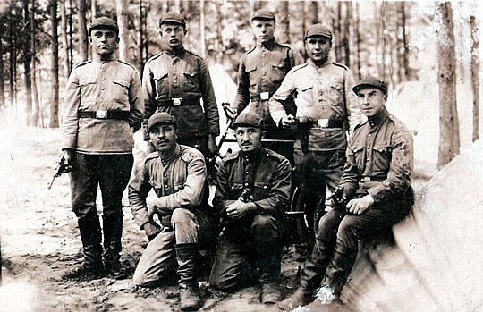 Click image for larger version

Name:	Lithuanian Troops 1918.jpg
Views:	58
Size:	158.6 KB
ID:	86017