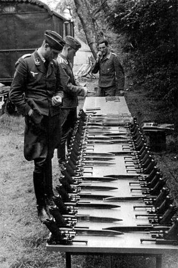 Click image for larger version

Name:	German Luger table display.jpg
Views:	75
Size:	147.1 KB
ID:	85298