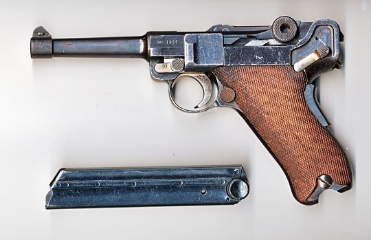 Click image for larger version

Name:	1906 Portugese Luger Lft copy.jpg
Views:	40
Size:	155.1 KB
ID:	66221